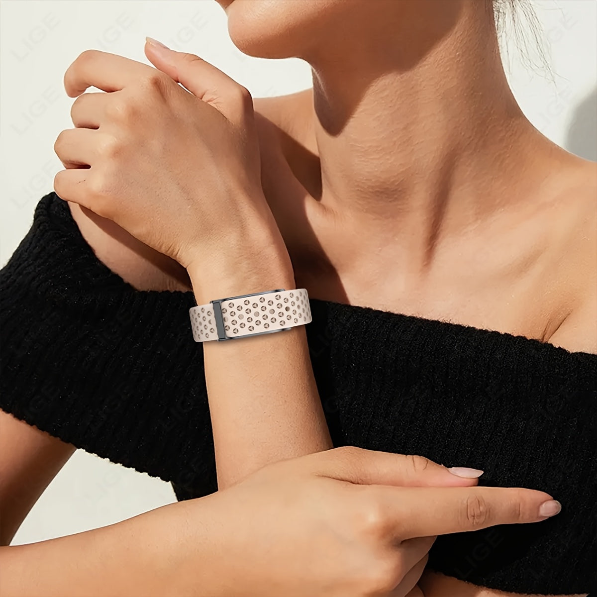 LIGE Women's Smartwatch GPS Tracker, 100 Sports Modes