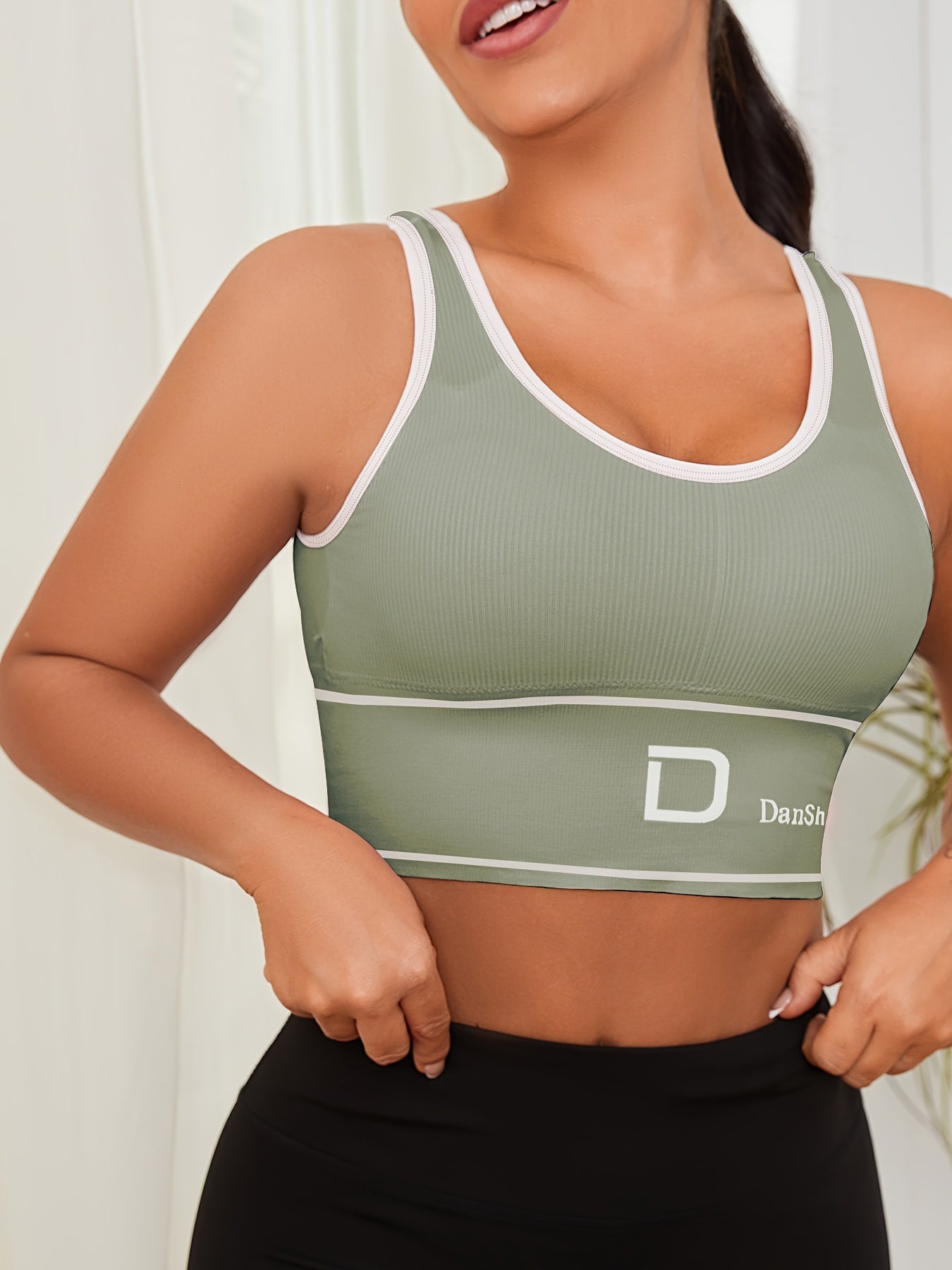 5pcs Sports Bras, Wireless, Full Coverage, High Elasticity, for Yoga and Running, Breathable Nylon Blend, Machine Washable, Various Colors, with Fashionable Prints